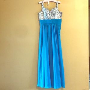 Evening or prom gown.